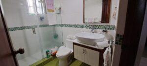 Baño del apartamento en Gazcue en venta