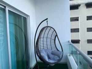 Balcón con vista panorámica del apartamento en Naco