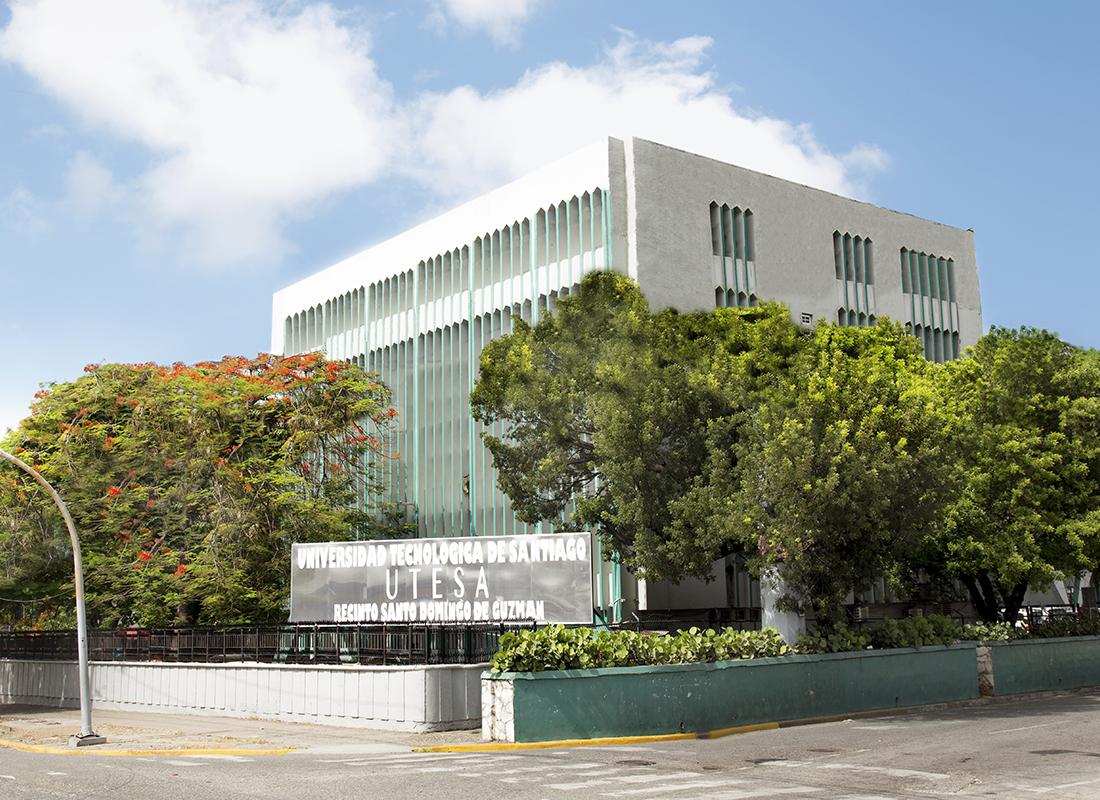 Edificio principal de UTESA Santo Domingo