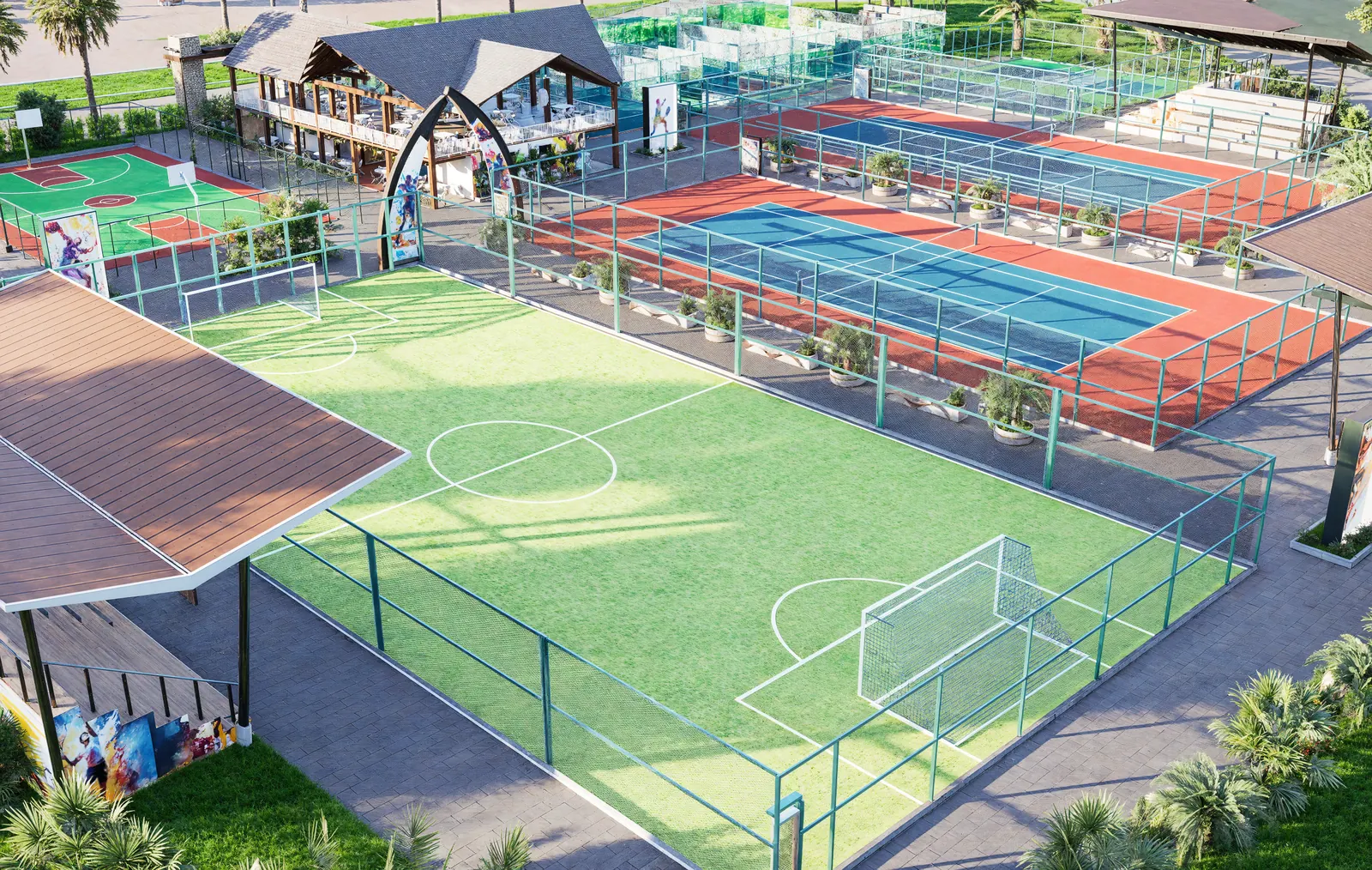 Vista aérea de las canchas deportivas de Cruise On Land Punta Cana